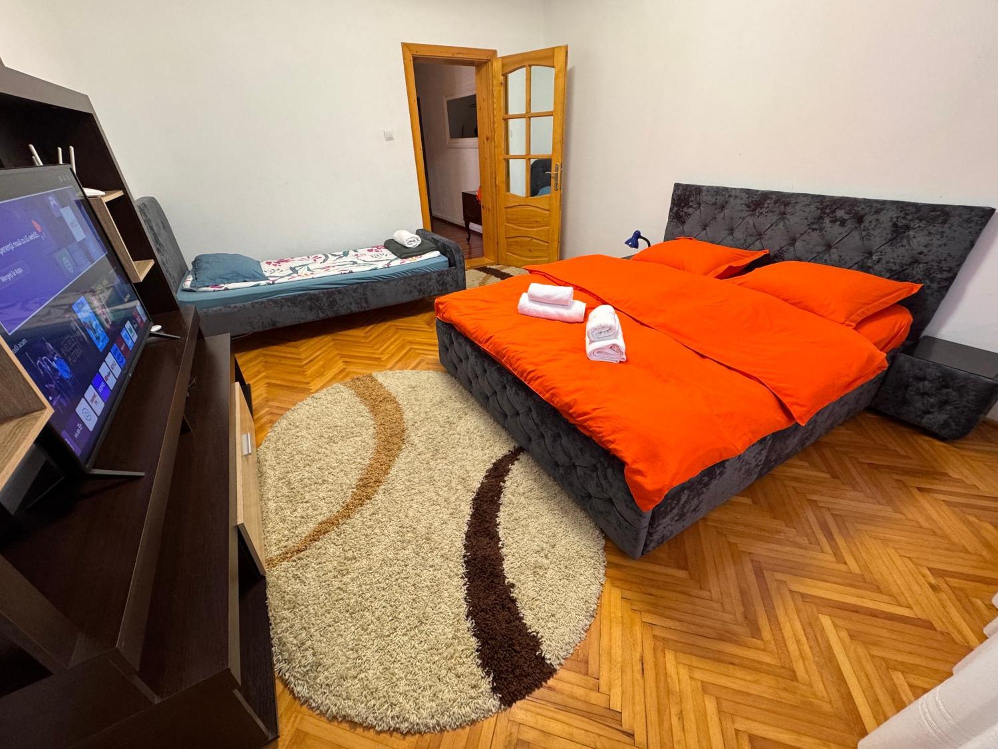 Linen Tree Apartment Băile Herculane Eksteriør bilde