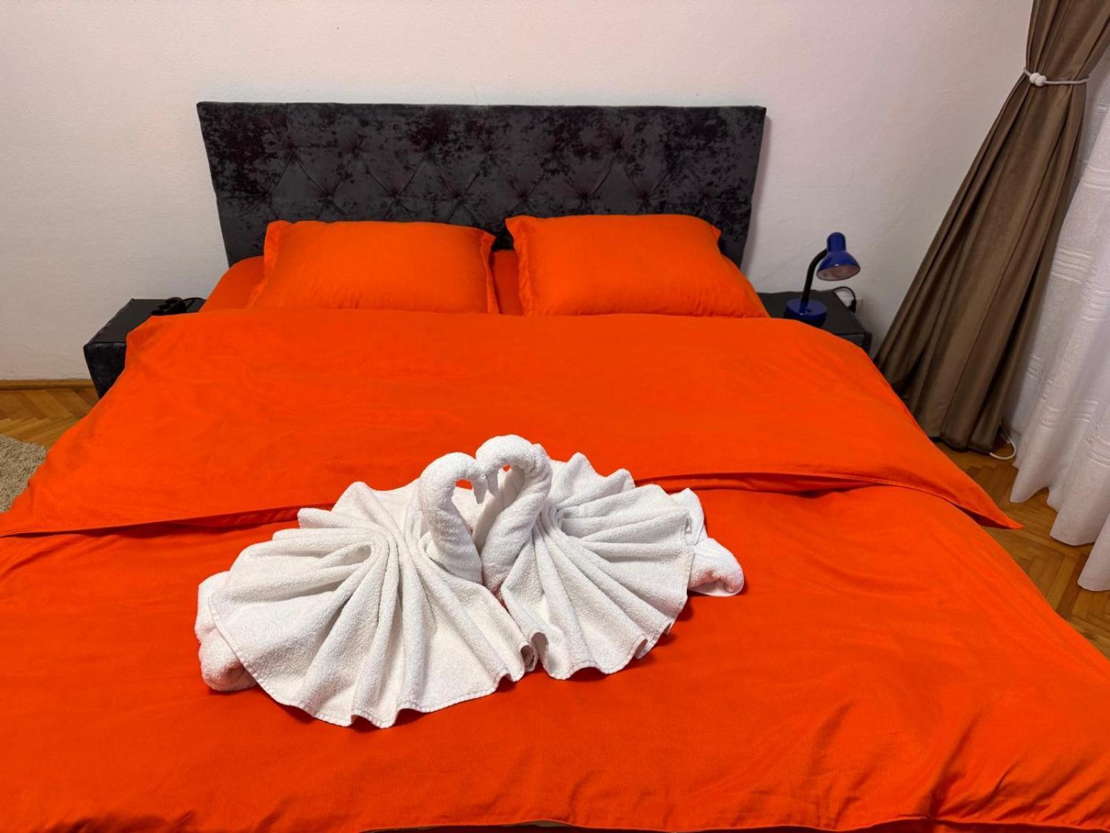 Linen Tree Apartment Băile Herculane Eksteriør bilde